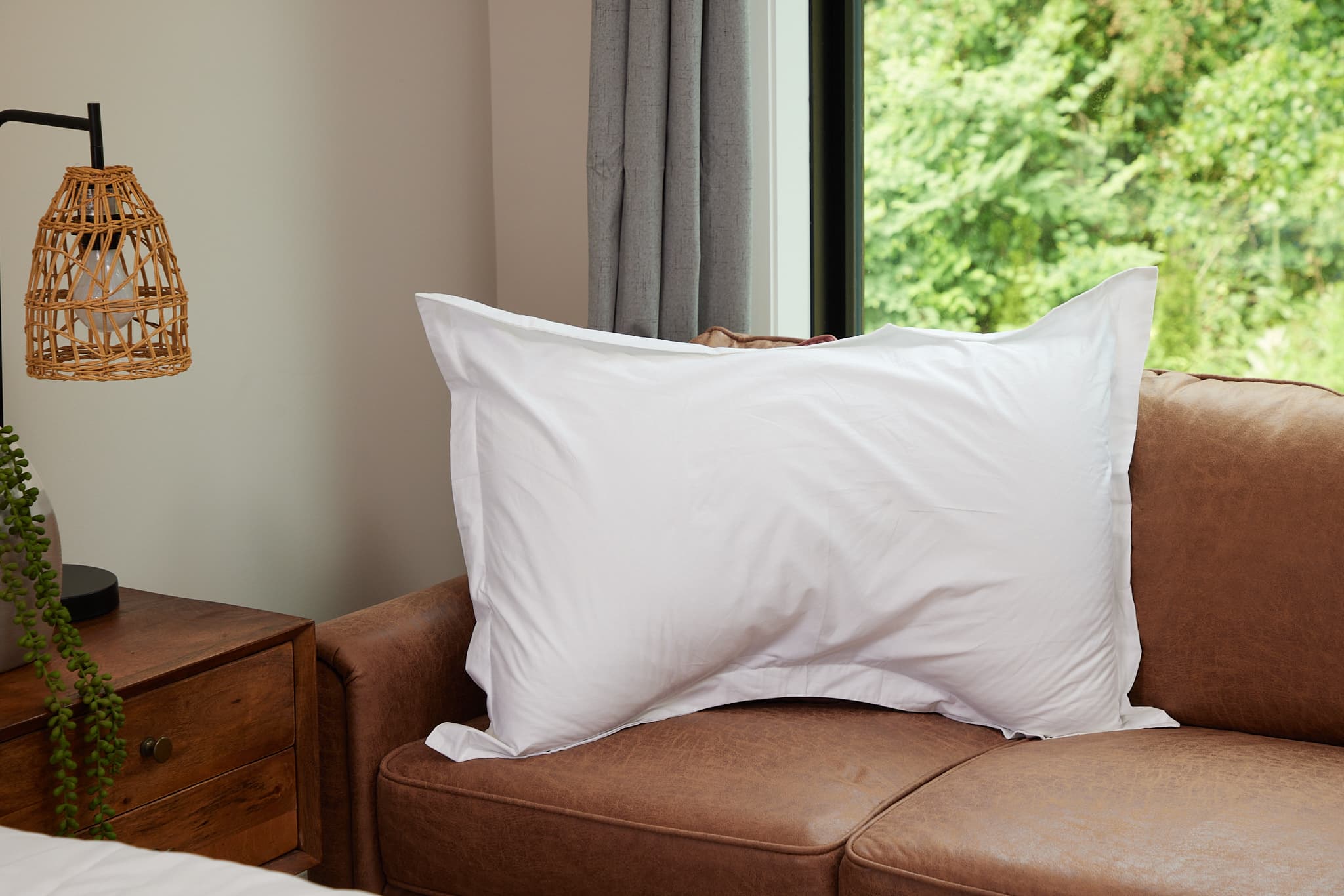 Cooling Pillowcase - Side Sleeper Pillow gallery image 1