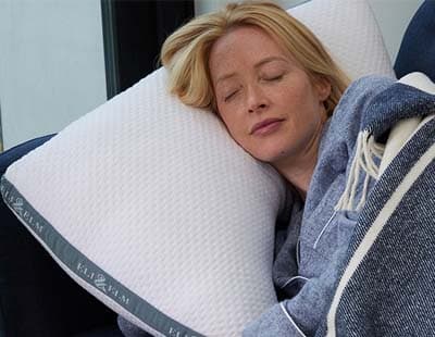 How to Use a Neck Pillow