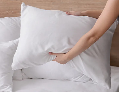 Ways to Fluff a Pillow for an Instant Refresh