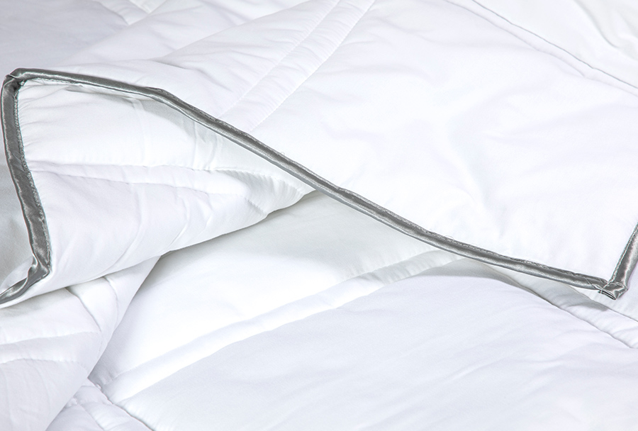 Cooler sleep, and better <br/>performance with glass.