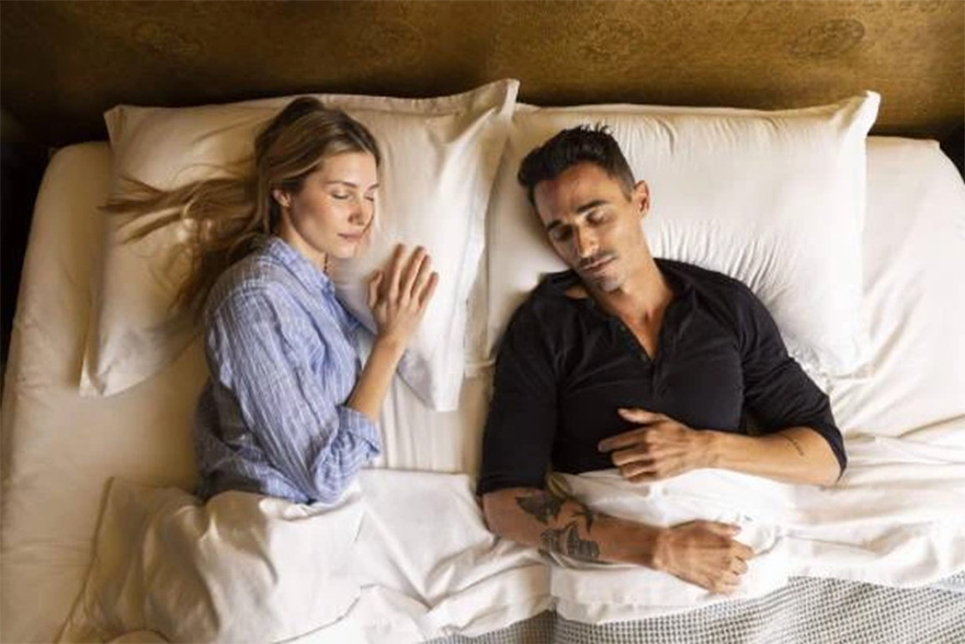 Sleeping with Someone: Strategies for a Comfortable Sleep