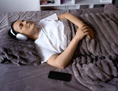 Senior woman wearing sonic hues sleep