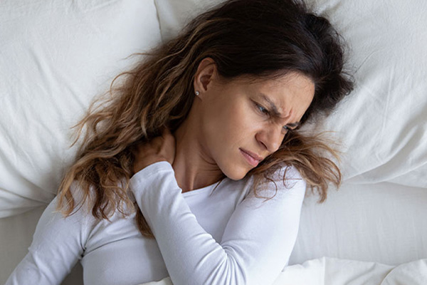 Signs You’re Sleeping on the Wrong Pillow