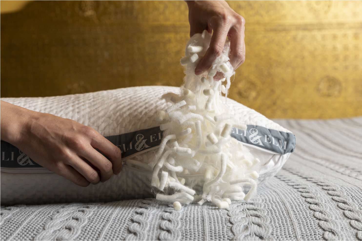 Fully adjustable loft to <br/>customize your pillow.