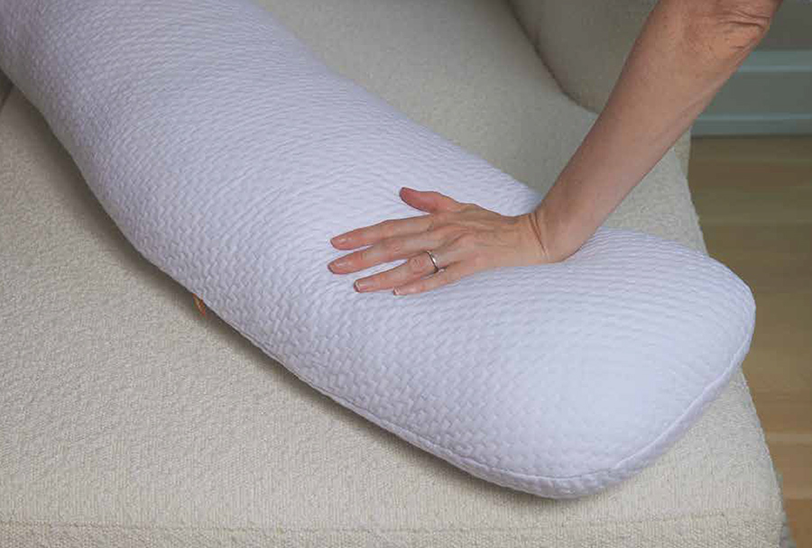 A plush and supportive pillow that <br/>loves you back.