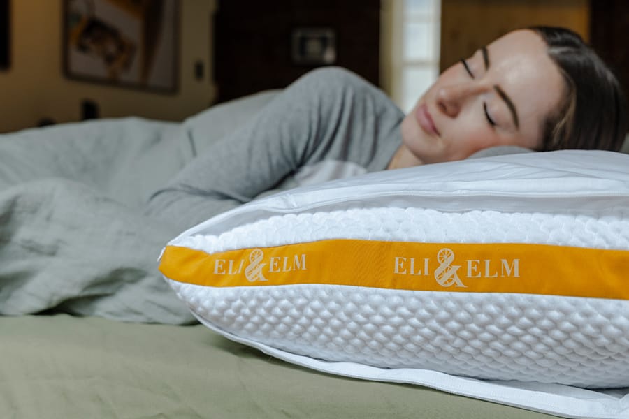 Your pillow stays fresh and <br/>clean longer with a pillowcase.