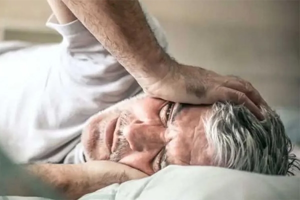 Ear Infection? Pro Tips for a Good Night’s Sleep